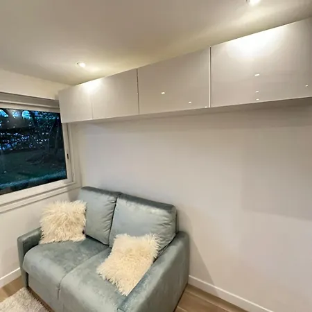 New, Modern And Bright * Neuilly-sur-Seine