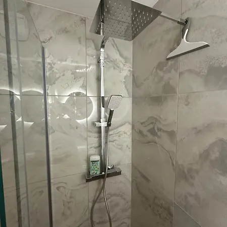 New, Modern And Bright Neuilly-sur-Seine